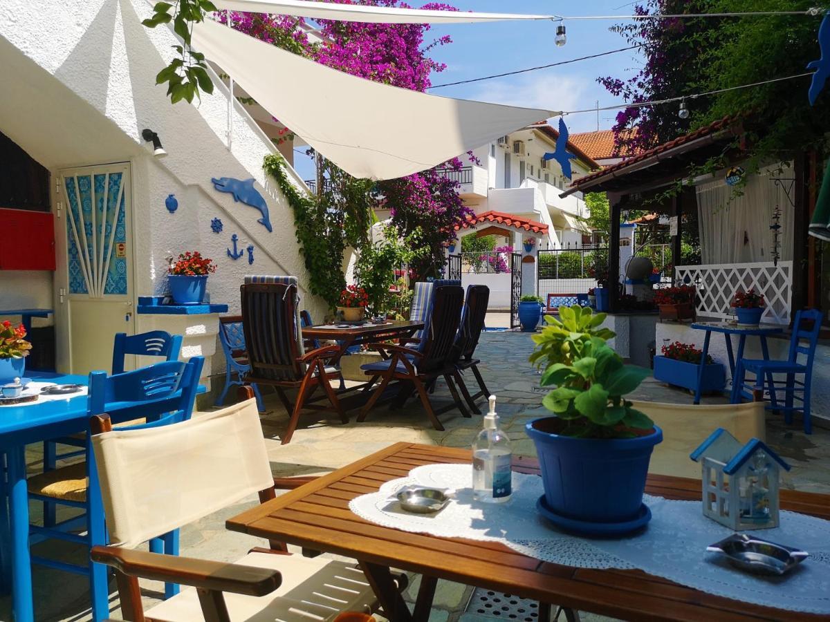Haus Niko Apartments And Suites Nea Poteidaia Bagian luar foto