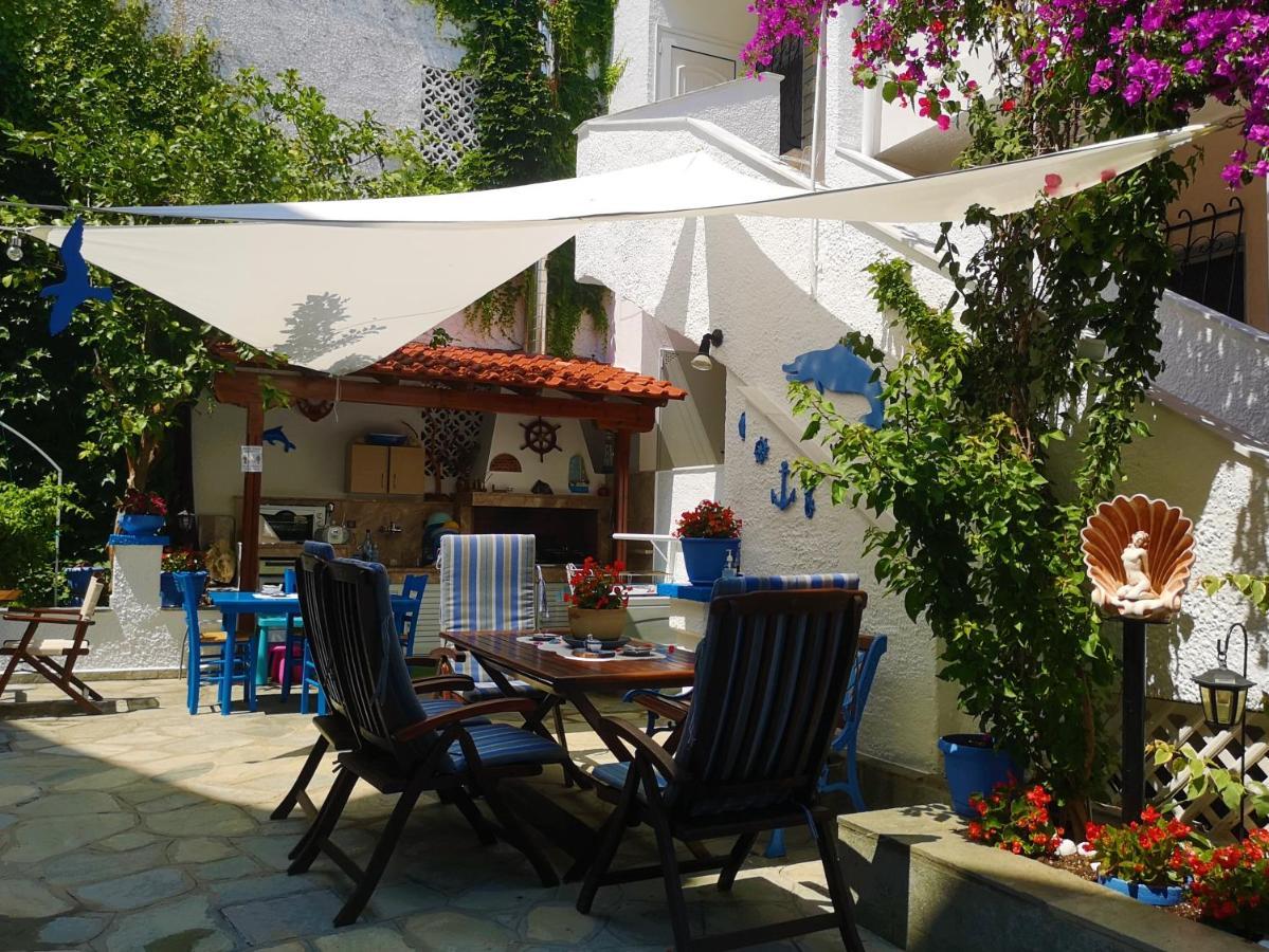 Haus Niko Apartments And Suites Nea Poteidaia Bagian luar foto