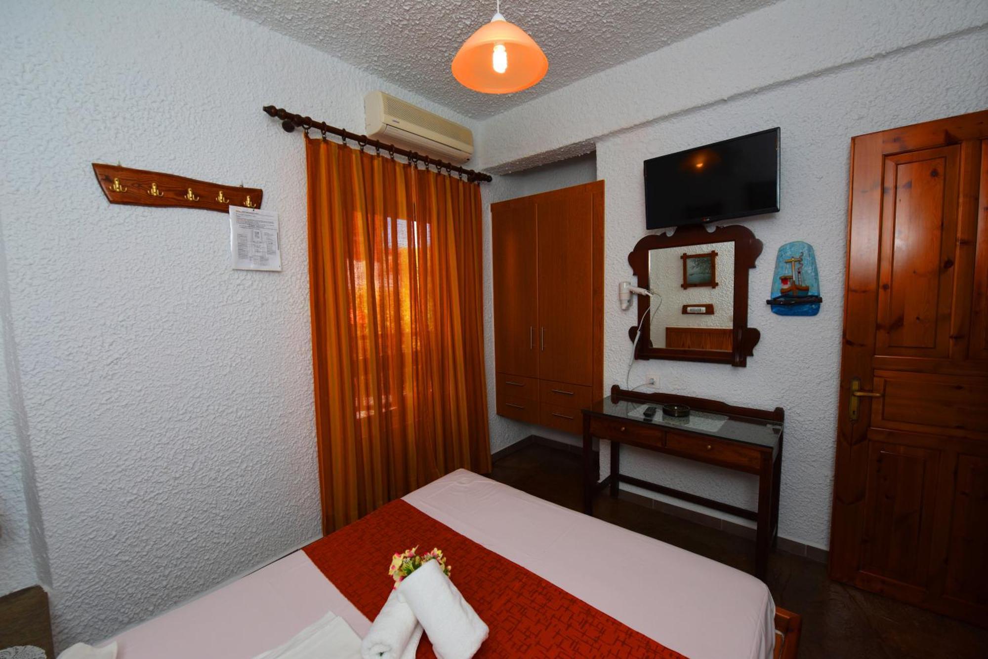 Haus Niko Apartments And Suites Nea Poteidaia Ruang foto