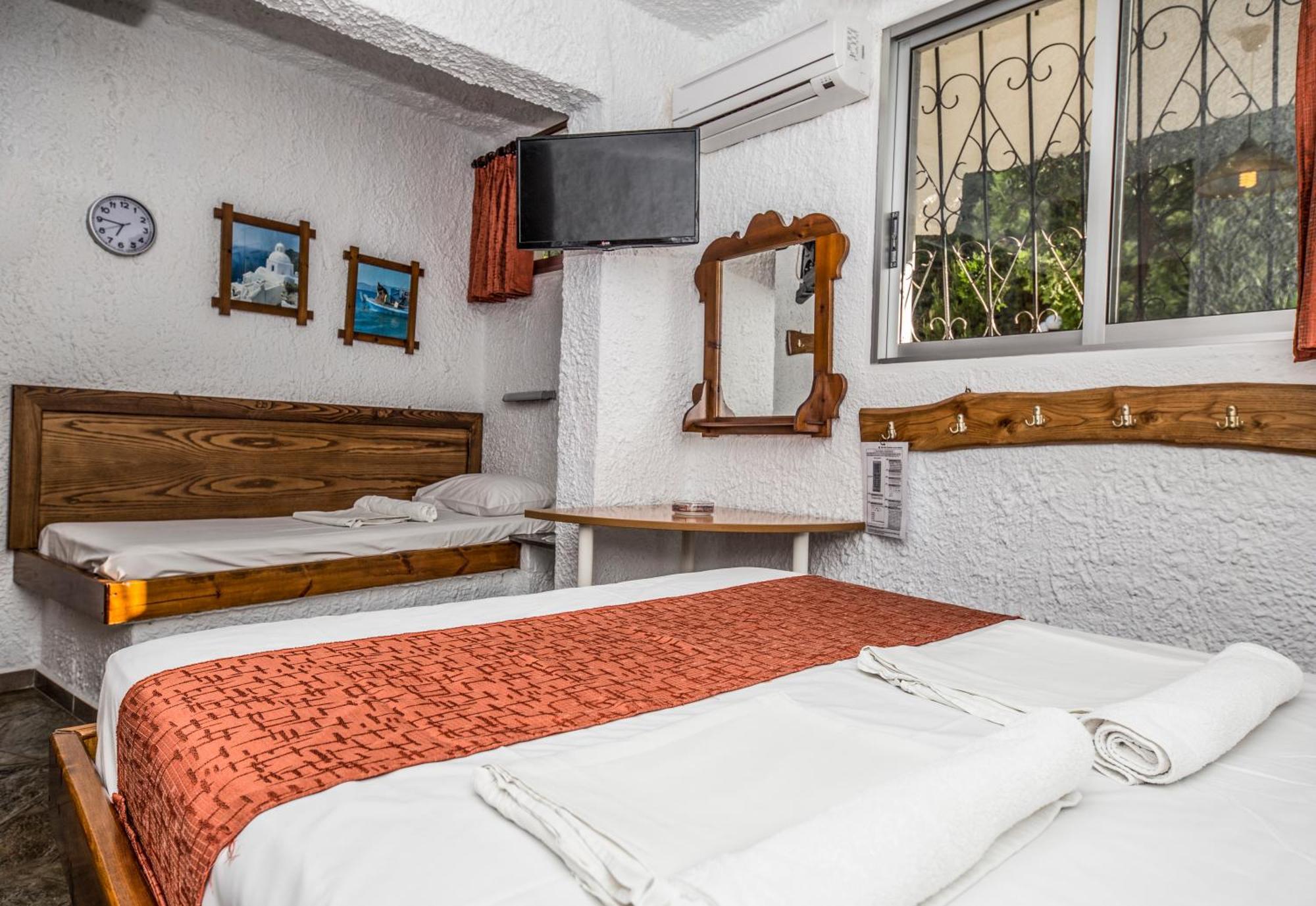 Haus Niko Apartments And Suites Nea Poteidaia Ruang foto