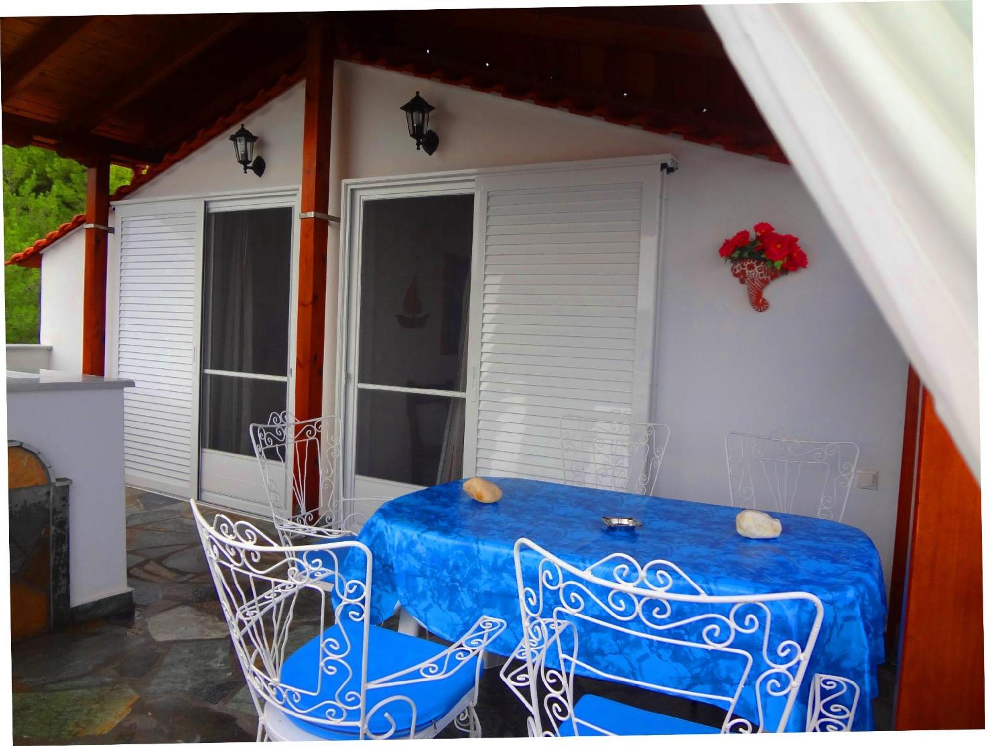 Haus Niko Apartments And Suites Nea Poteidaia Ruang foto